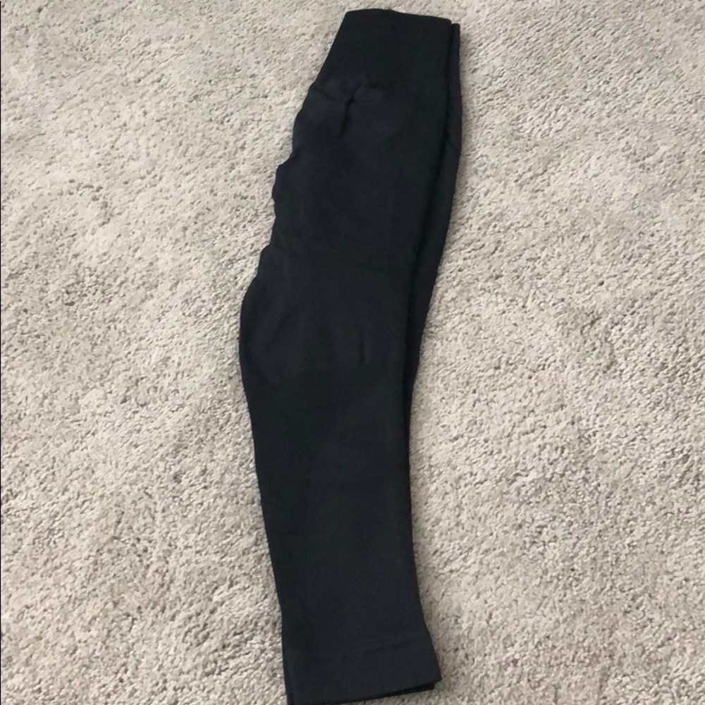 lululemon In The Flow Compression Crops